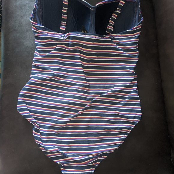 Nip Tuck Swim one piece swimsuit size 8 - Picture 6 of 8